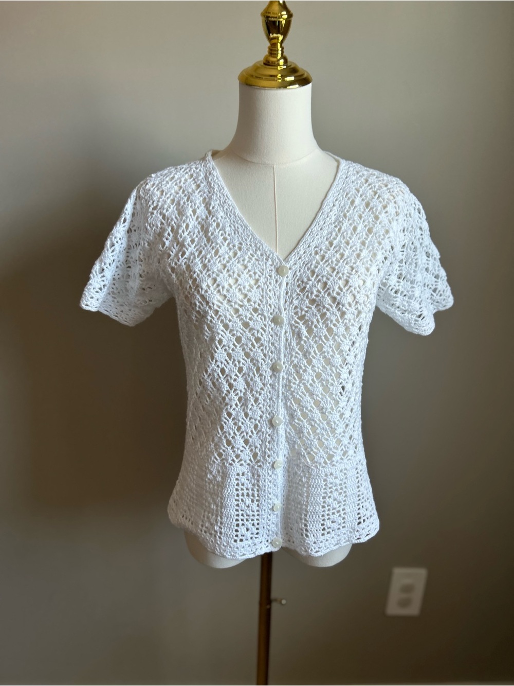Vintage 100% cotton White Crochet Button-Front Women's Top summer neutral - Picture 2 of 8